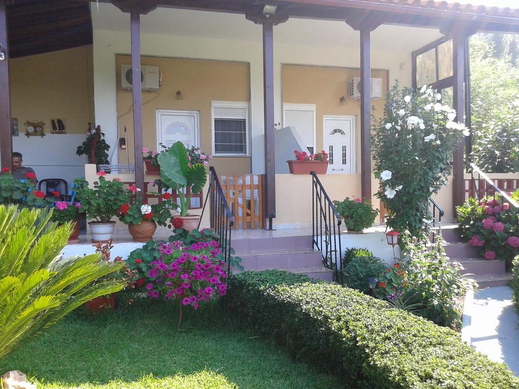 Villa Dallas วูร์วูรู ภายนอก รูปภาพ