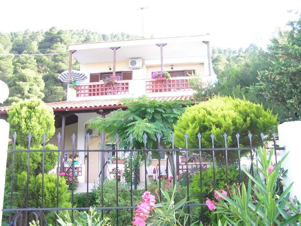 Villa Dallas วูร์วูรู ภายนอก รูปภาพ